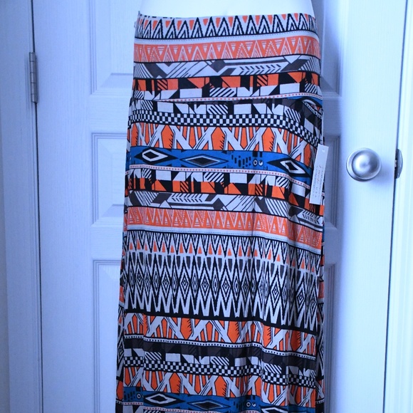 J Mode Dresses & Skirts - NWT J Mode XL Maxi Skirt Orange and Blue